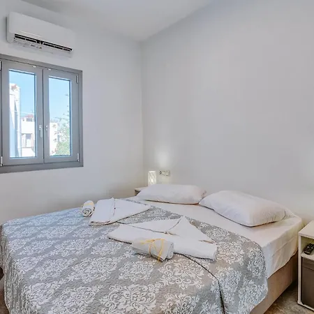 House Apartment *